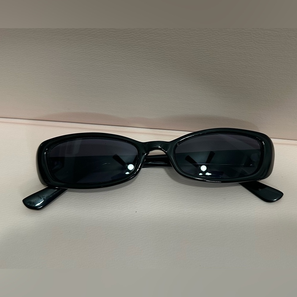 Y2K Slim Black Sunglasses